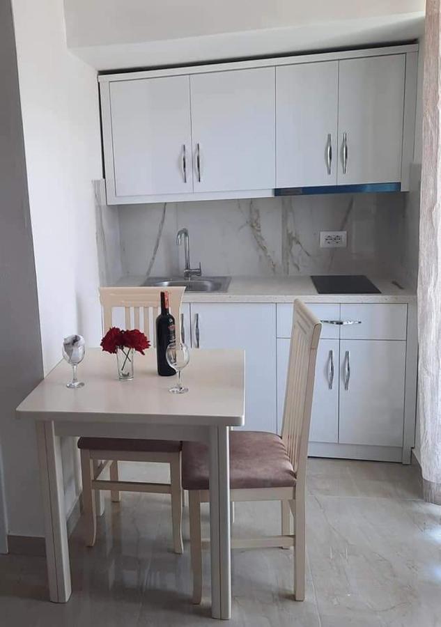 Green Apartments Ksamil